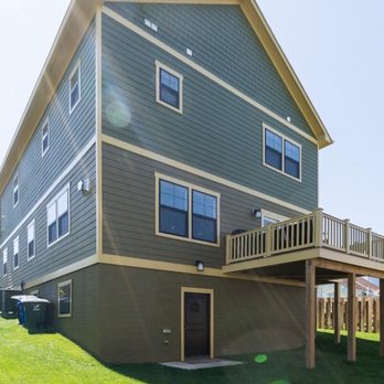 Pro Painters - Exterior in Arlington, Virginia. - Painters Near Me Pro Painters - Exterior in Arlington, Virginia. - Painters Near Me