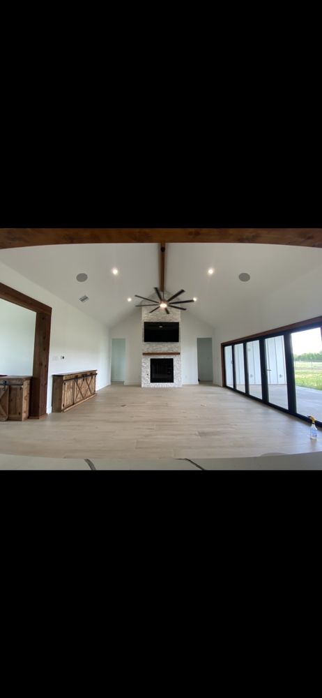 Slide of Texas Independent Construction