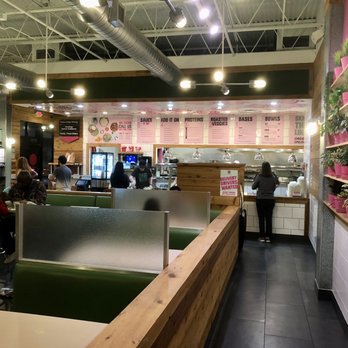 Fresh Kitchen - Looking from back towards ordering and prep line, check out, and beverage machine. - New American Near Me - Lake Mary, Florida