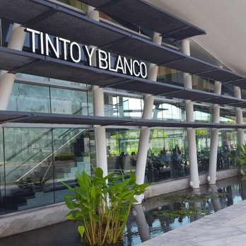 Tinto y Blanco - Wine Bars Near Me - San Juan, Puerto Rico