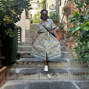 Amalfi Coast - Me with my lemon printed dress for Amalfi! - Hotels Near Me - Amalfi, SA