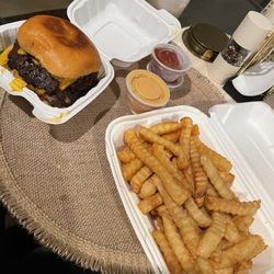 Aroma Burger