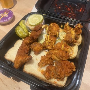 Dave's Hot Chicken - Chicken Shop Near Me - Philadelphia, Pennsylvania Dave's Hot Chicken - Chicken Shop Near Me - Philadelphia, Pennsylvania