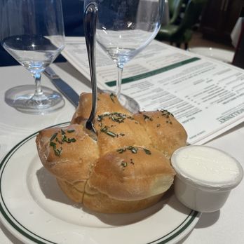Smith & Wollensky - Burlington - Parker house roll - New American Near Me - Burlington, Massachusetts Smith & Wollensky - Burlington - Parker house roll - New American Near Me - Burlington, Massachusetts
