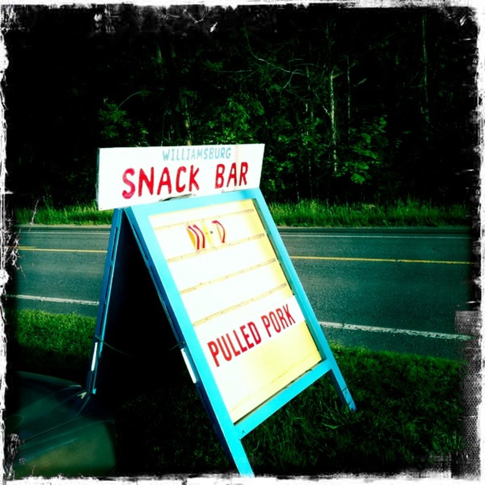 Williamsburg Snack Bar - Sandwiches Near Me - Haydenville, Massachusetts