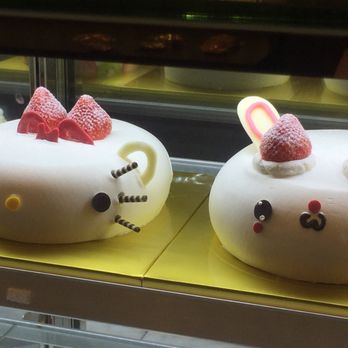 Honu Bakery - Large Hello Kitty Cake and friend - Bakeries Near Me - Honolulu, Hawaii Honu Bakery - Large Hello Kitty Cake and friend - Bakeries Near Me - Honolulu, Hawaii