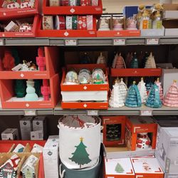 ALDI - Freshly stocked Christmas goodies!