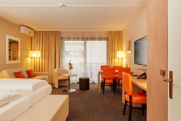 H4 Hotel Arcadia Locarno by null
