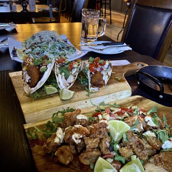 Bistro Pub McMurray - two tacoss on a cutting board - Pubs Near Me - Eastman, Quebec