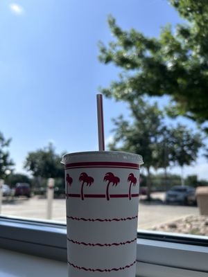 In-N-Out Burger by null