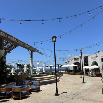 Paris En Rose - shopping center. Bakery is located there with the white umbrellas. - Cafes Near Me - Del Mar, California Paris En Rose - shopping center. Bakery is located there with the white umbrellas. - Cafes Near Me - Del Mar, California