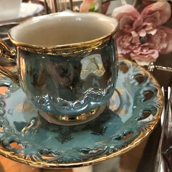 Tea at 1024 - My teacup matched my fascinator! - Tea Rooms Near Me - Honolulu, Hawaii Tea at 1024 - My teacup matched my fascinator! - Tea Rooms Near Me - Honolulu, Hawaii
