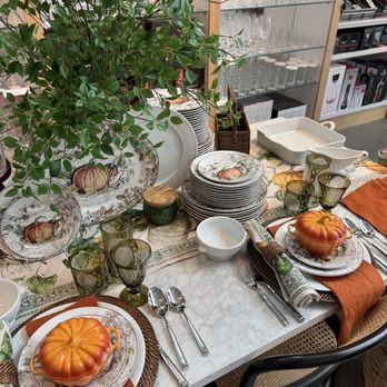 Williams Sonoma - Furniture Stores Near Me - Salem, New Hampshire Williams Sonoma - Furniture Stores Near Me - Salem, New Hampshire