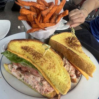 Parkers' Lighthouse - Crab sandwich - Seafood Near Me - Long Beach, California Parkers' Lighthouse - Crab sandwich - Seafood Near Me - Long Beach, California