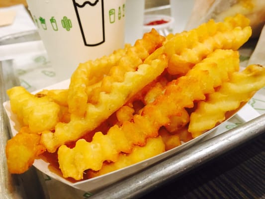 SHAKE SHACK Gaien by null