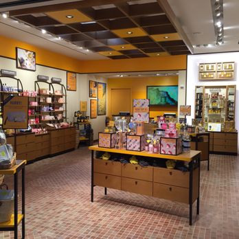 L'Occitane en Provence - Cosmetics & Beauty Supply Near Me - Minneapolis, Minnesota L'Occitane en Provence - Cosmetics & Beauty Supply Near Me - Minneapolis, Minnesota