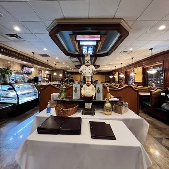 Page Plaza Restaurant - American Near Me - Staten Island, New York