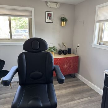 Refine Med Spa - Treatment room - Medical Spas Near Me - Centennial, Colorado Refine Med Spa - Treatment room - Medical Spas Near Me - Centennial, Colorado