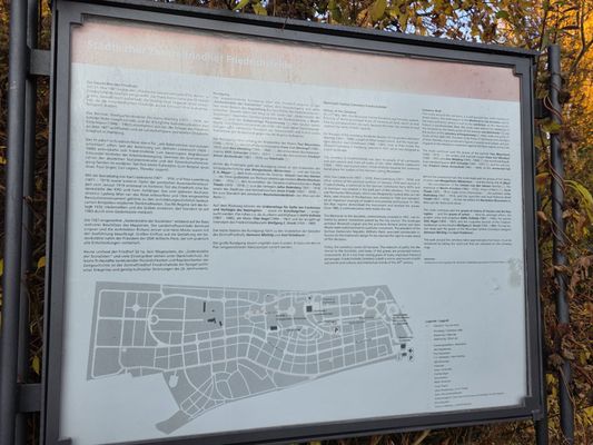 Friedrichsfelde Central Cemetery by null