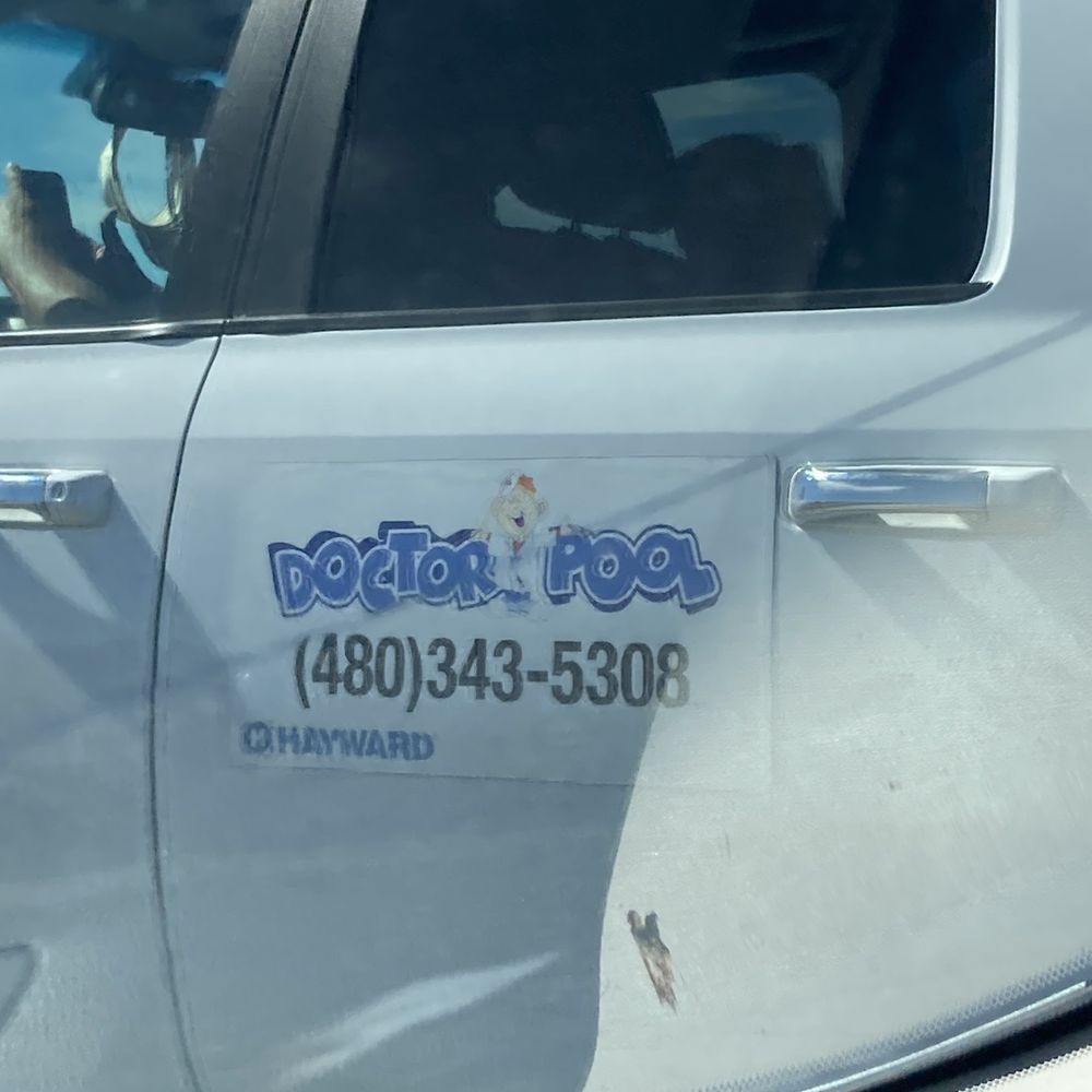 Picture safely taken at stop light after they'd been texting while driving for the past couple minutes Picture safely taken at stop light after they'd been texting while driving for the past couple minutes