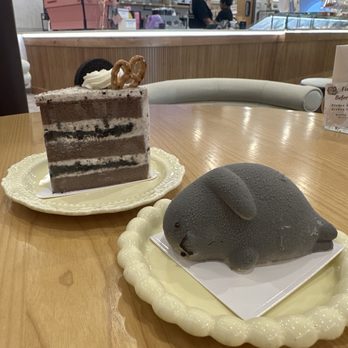 Moussey Moussey - Salted Oreo chocolate cake Seal cake - Desserts Near Me - Parma, Ohio