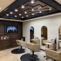 Savvy Hair Studio - Salon interior