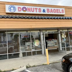 Doughboy Donuts & Bagel - Entrance