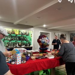 Cameo Pizza - I see the Cameo boxes,  don't you?