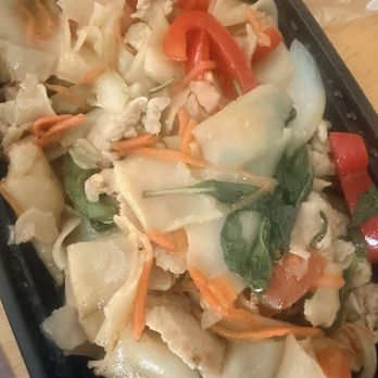 Thai Select - Pad Key Mao (Drunken Noodles) - Thai Near Me - Fort Worth, Texas