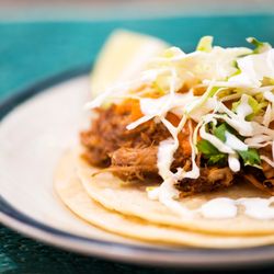 Cholita Linda - Carnitas Taco