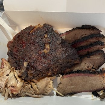 Bear's Smokehouse - Ribs, chopped bbq and brisket - Barbeque Near Me - New Haven, Connecticut Bear's Smokehouse - Ribs, chopped bbq and brisket - Barbeque Near Me - New Haven, Connecticut