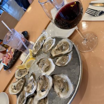 Sizemore’s Coastal Kitchen - Raw Virginia oysters - Seafood Near Me - Jacksonville Beach, Florida Sizemore’s Coastal Kitchen - Raw Virginia oysters - Seafood Near Me - Jacksonville Beach, Florida
