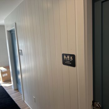 Pop's Corner - Not one but 2- family bathrooms - Breakfast & Brunch Near Me - Point Pleasant Beach, New Jersey