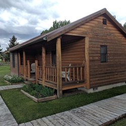 Elijah's Rest Cabins and Breakfast - One of the cabins.
