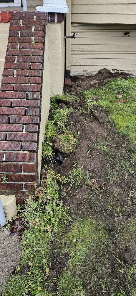 Slide of Nilo Handyman