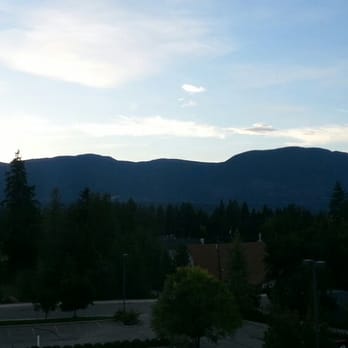 Comfort Inn & Suites - The view - Hotels Near Me - Salmon Arm, British Columbia Comfort Inn & Suites - The view - Hotels Near Me - Salmon Arm, British Columbia