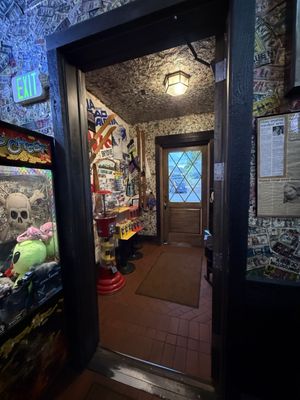 Hernando's Pizza Pub by null