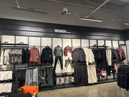 nike factory outlet jersey gardens mall