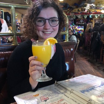 Junkyard Cafe - American Near Me - Simi Valley, California