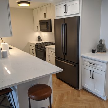Hakka Contracting - white shaker kitchen - General Contractors Near Me - Roslyn Heights, New York Hakka Contracting - white shaker kitchen - General Contractors Near Me - Roslyn Heights, New York