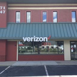 Exterior outside entrance of Verizon - Plymouth, Michigan Exterior outside entrance of Verizon - Plymouth, Michigan