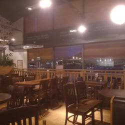 Handmade Burger - Seating, bar