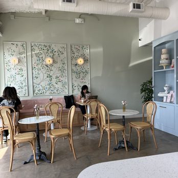 Little Sister Cake Shop - Custom Cakes Near Me - Houston, Texas