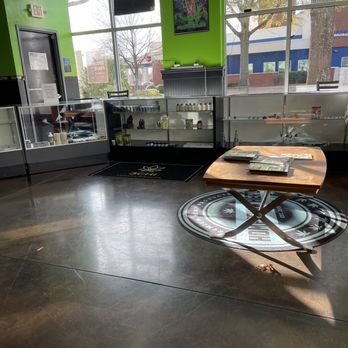 Vapehouse - Vape display - Vape Shops Near Me - Huntersville, North Carolina Vapehouse - Vape display - Vape Shops Near Me - Huntersville, North Carolina
