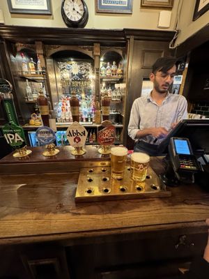 Shakespeares Head by null