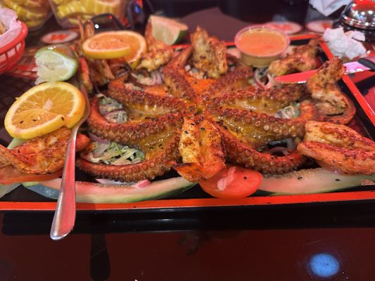 Antojitos Sinaloa Mexican & Seafood Restaurant by null