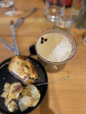 Café Hitchcock by null