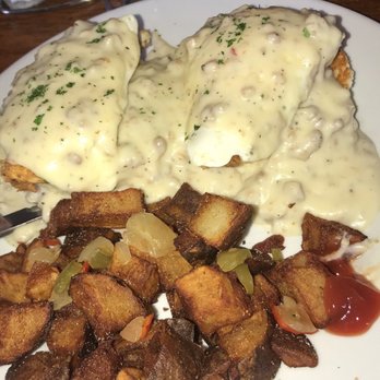 ACME Cafe - Fried chicken Benedict - New American Near Me - Salem, Oregon