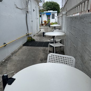 El Huevo - Outside seating - Breakfast & Brunch Near Me - San Juan, Puerto Rico El Huevo - Outside seating - Breakfast & Brunch Near Me - San Juan, Puerto Rico