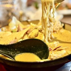 Lime Leaf - They use wonton noodles for khao soi